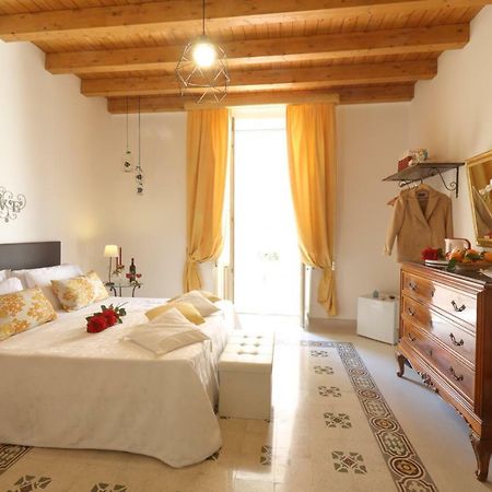 "Suliscenti" Dimora Siciliana B&B Avola Bagian luar foto