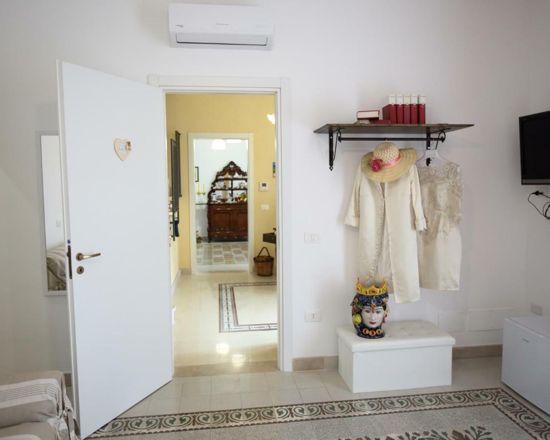 "Suliscenti" Dimora Siciliana B&B Avola Bagian luar foto